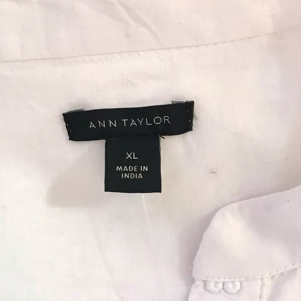 NWT Ann Taylor White Floral Appliqué Tie Waist Shirtdress - Picture 8 of 16